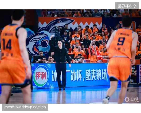 古德温总决赛以无解个人能力加冕FMVP,率领上海4-1击败广厦夺冠。 古德温总决赛以无解个人能力加冕FMVP,率领上海4-1击败广厦夺冠。